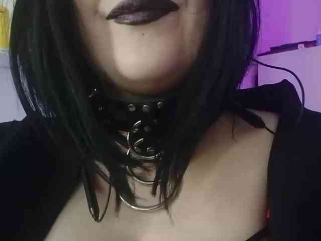 Laura-Wicked webcam