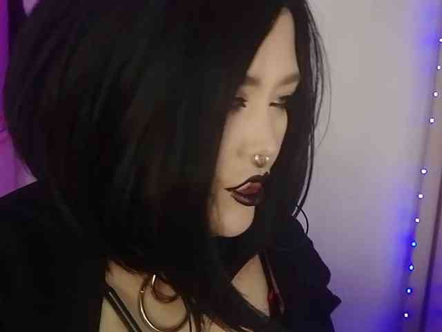 Laura-Wicked webcam