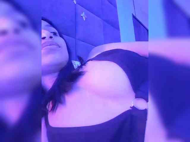 ChloeMontes webcam