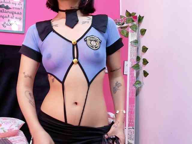 slutlittlegir webcam