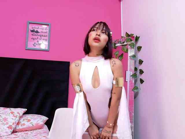 slutlittlegir webcam