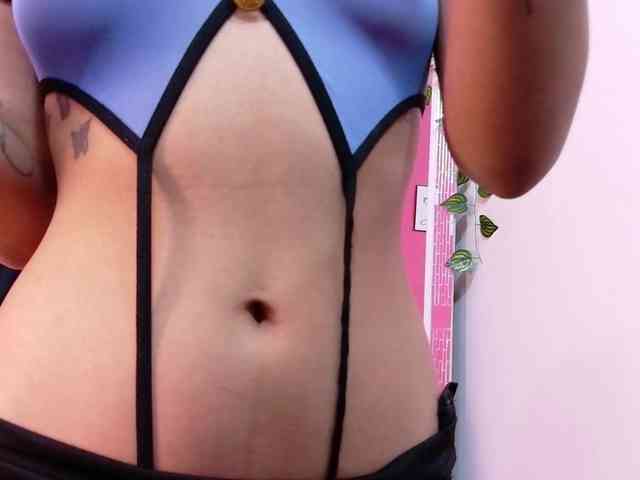 slutlittlegir webcam