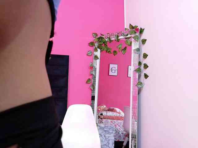 slutlittlegir webcam