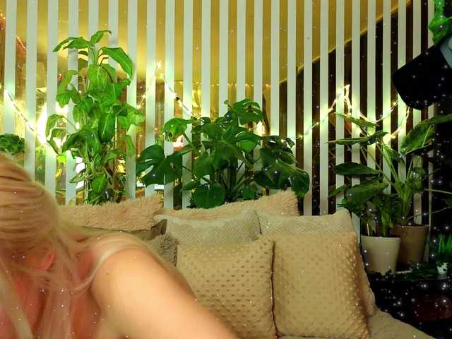 Vai a chattare su FlowwwerGirl FlowwwerGirl