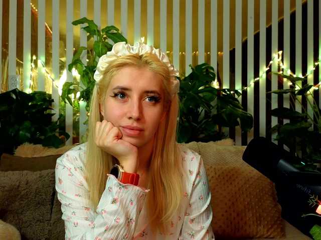 Entrez le videochat erotique avec le
modèle FlowwwerGirl FlowwwerGirl