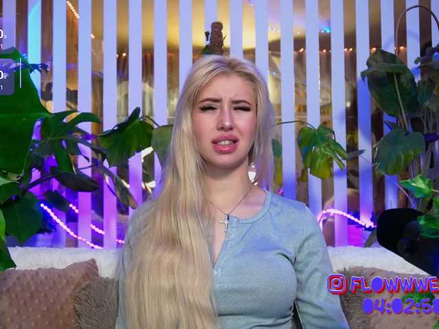 Accedi alla chat con il nickname FlowwwerGirl FlowwwerGirl