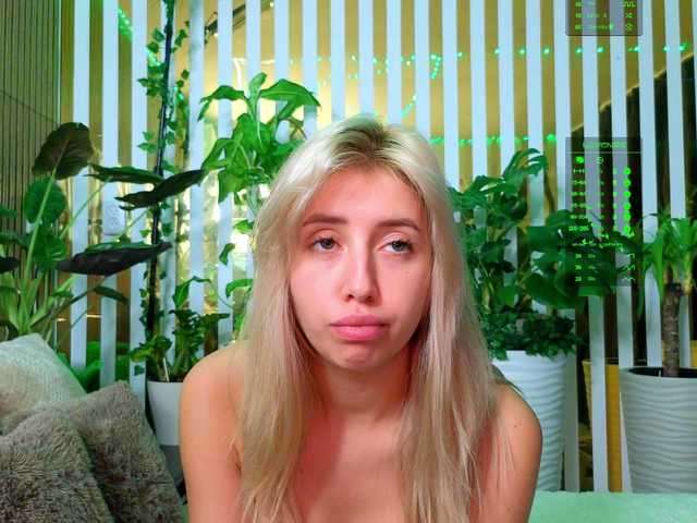 Gratis Live Sexcam mit -Violettttta- -Violettttta-