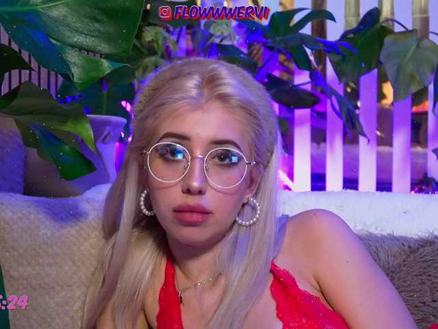 Vai a chattare su FlowwwerGirl FlowwwerGirl