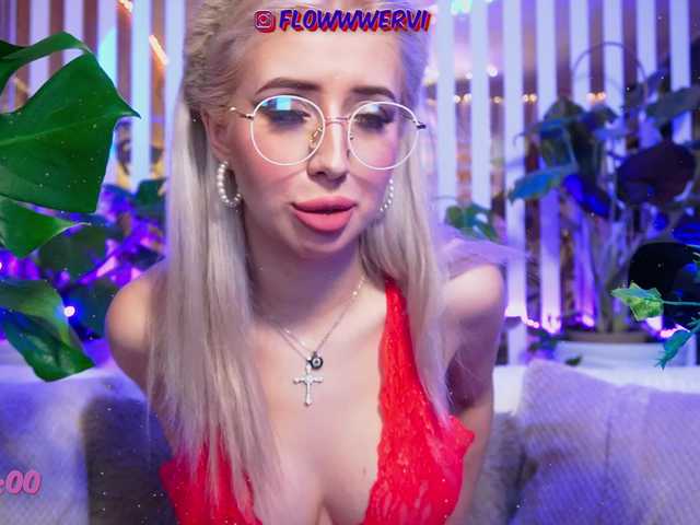 Entra en el chat con el modelo FlowwwerGirl FlowwwerGirl