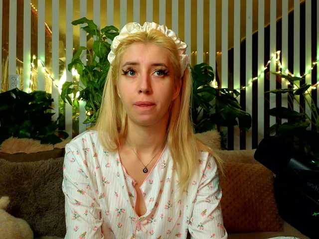 Vai a chattare su FlowwwerGirl FlowwwerGirl