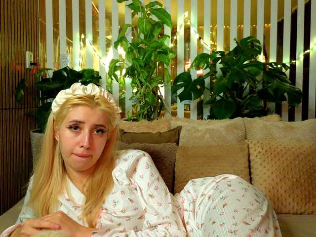 go to chat with FlowwwerGirl