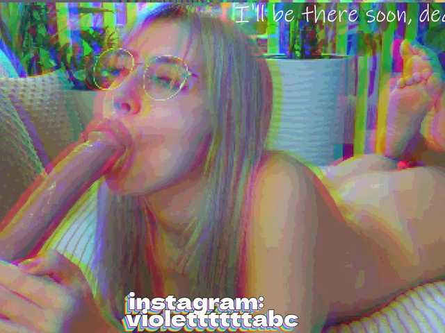 Entra en el chat con el modelo -Violettttta- -Violettttta-