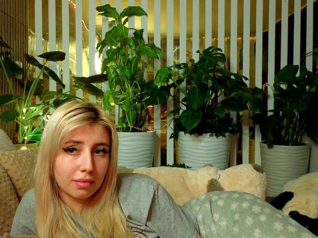 Gratis Live Sexcam mit FlowwwerGirl FlowwwerGirl