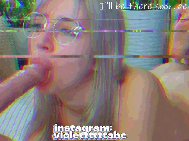 Entra en el chat con el modelo -Violettttta- -Violettttta-