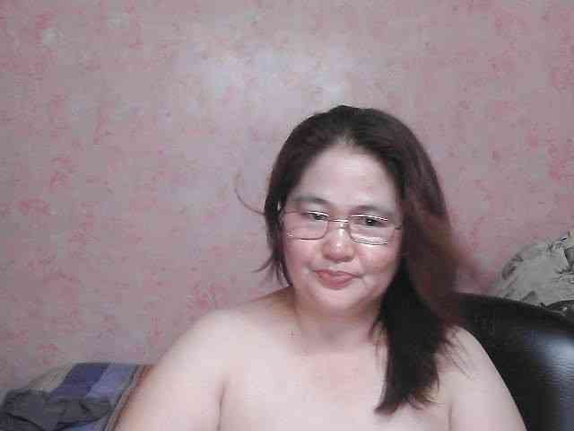 NICEtitspinay webcam