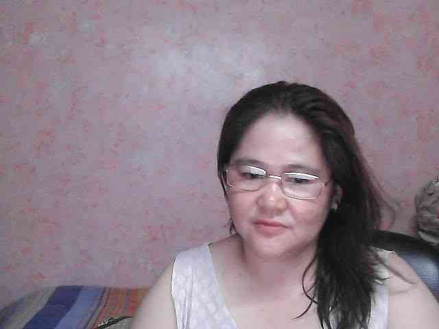 NICEtitspinay webcam