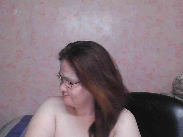 NICEtitspinay webcam