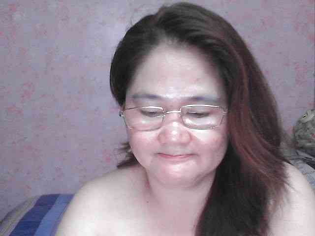 NICEtitspinay webcam