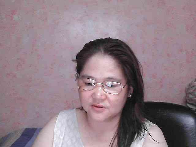 NICEtitspinay webcam