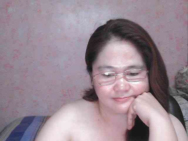 NICEtitspinay webcam