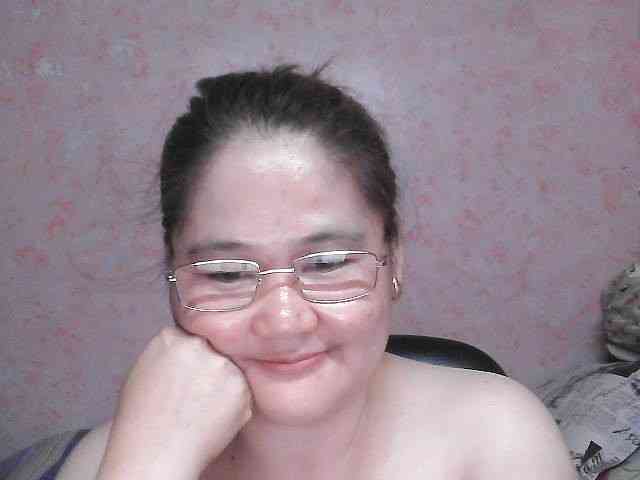 NICEtitspinay webcam