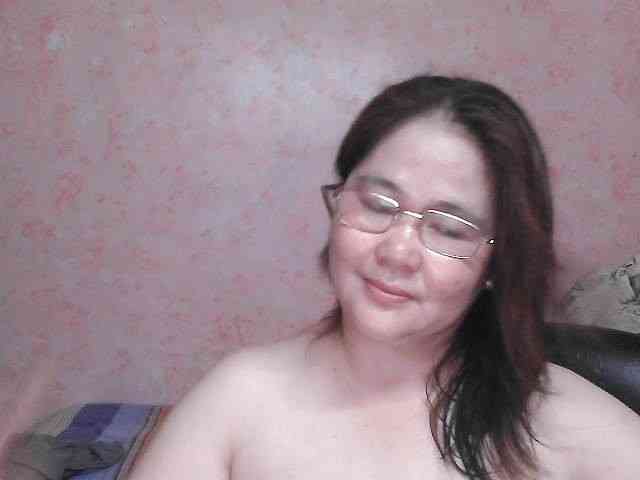 NICEtitspinay webcam