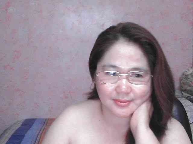 NICEtitspinay webcam