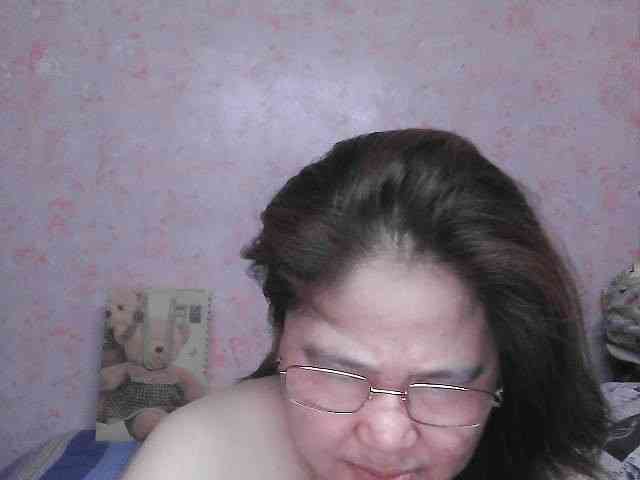 NICEtitspinay webcam