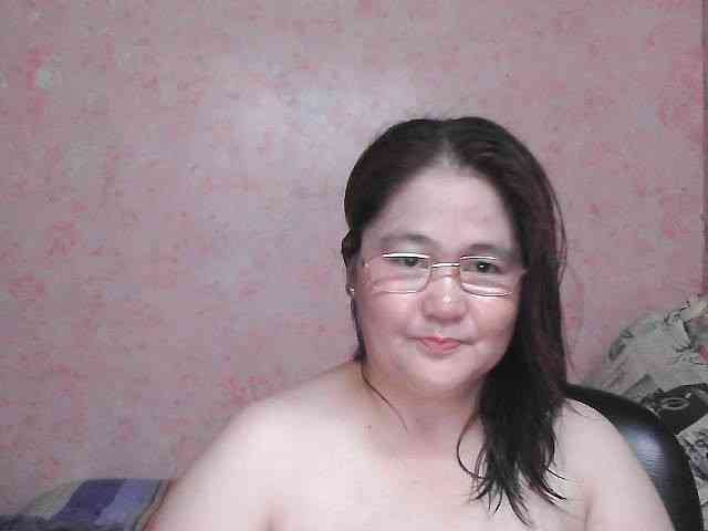 NICEtitspinay webcam