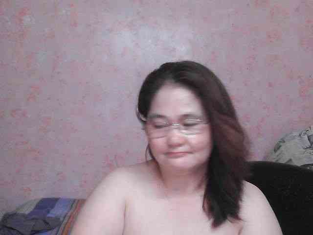 NICEtitspinay webcam