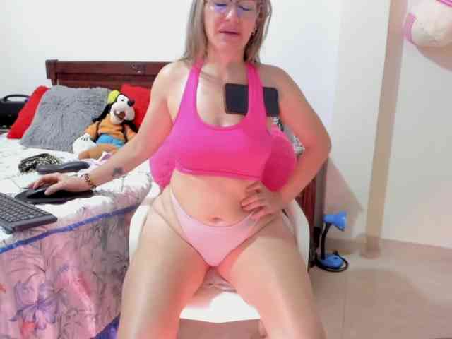 skarlethking8 webcam