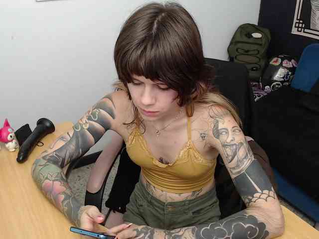 kuromii-chang webcam