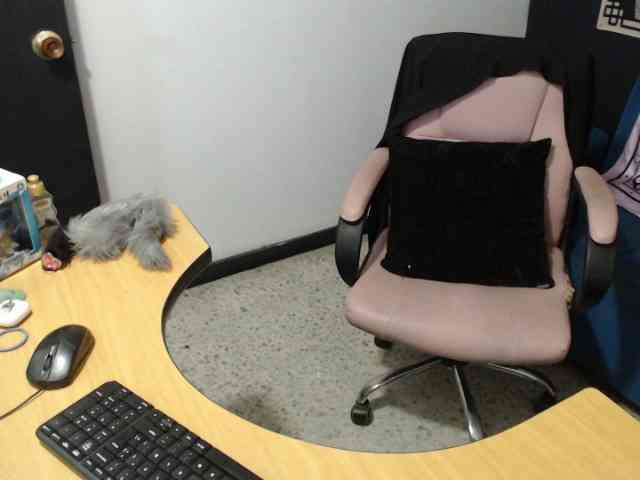 kuromii-chang webcam