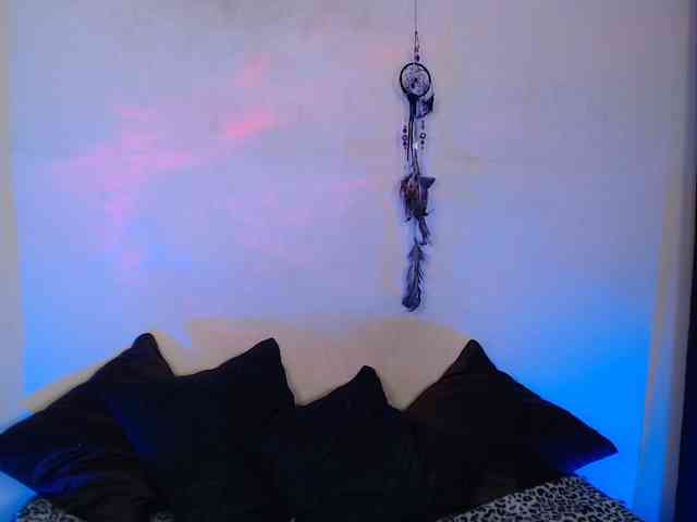 AgathaTenebri webcam