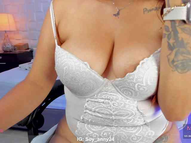 anny-rouse24 webcam