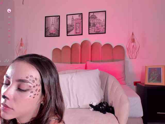 Ashley-Pink webcam