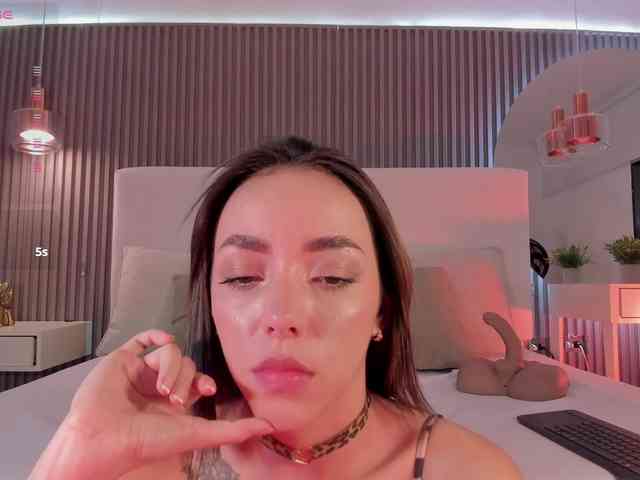 Ashley-Pink webcam