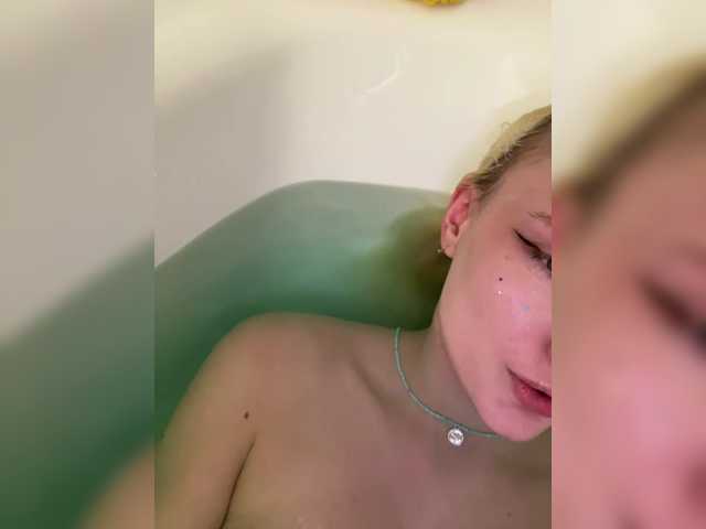 Angelina_1 webcam