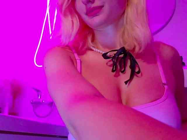 Angelina_1 webcam