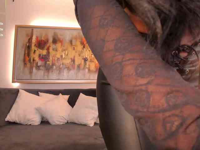 MileyCruz webcam