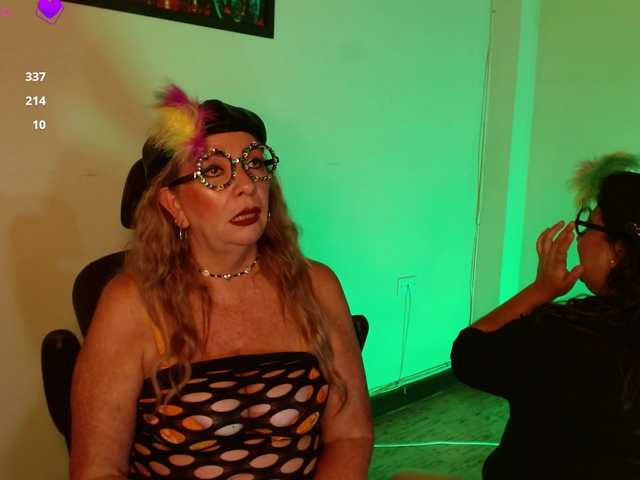 mature-younga webcam