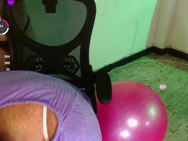 mature-younga webcam
