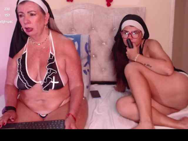 mature-younga webcam