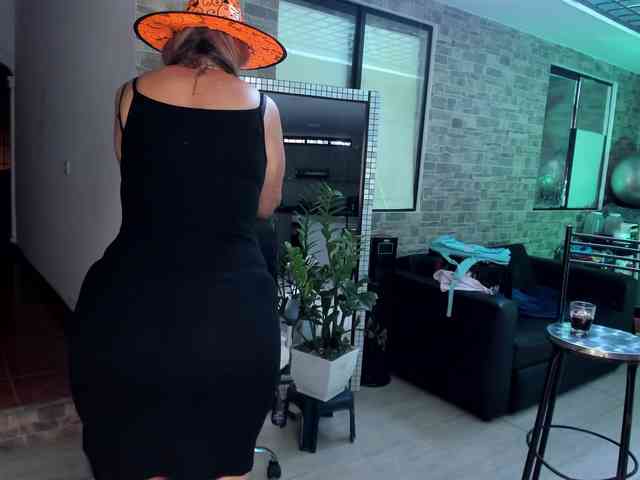 mature-younga webcam