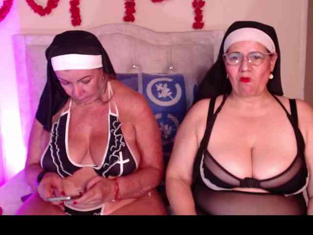 mature-younga webcam
