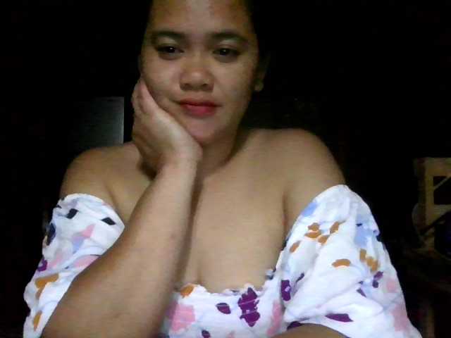 Accedi alla chat con il nickname LovelyShaxxx3 LovelyShaxxx3