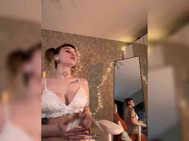 LolyMolly webcam