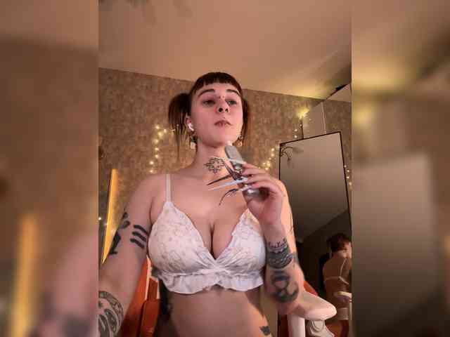 LolyMolly webcam