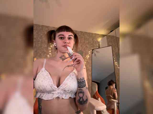 LolyMolly webcam