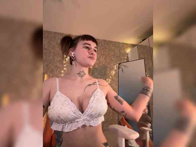 LolyMolly webcam